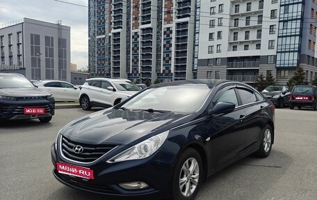 Hyundai Sonata VI, 2010 год, 940 000 рублей, 1 фотография