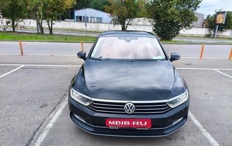 Volkswagen Passat B8 рестайлинг, 2018 год, 2 300 000 рублей, 2 фотография