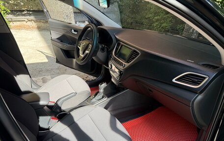 Hyundai Solaris II рестайлинг, 2018 год, 989 000 рублей, 6 фотография