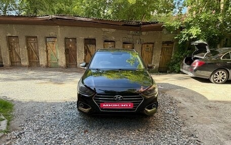 Hyundai Solaris II рестайлинг, 2018 год, 989 000 рублей, 3 фотография