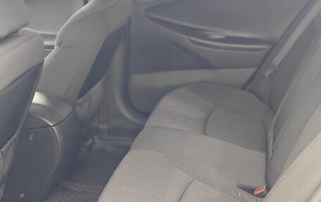 Hyundai Sonata VI, 2010 год, 940 000 рублей, 9 фотография