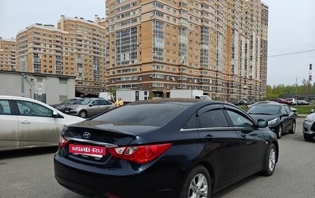 Hyundai Sonata VI, 2010 год, 940 000 рублей, 3 фотография