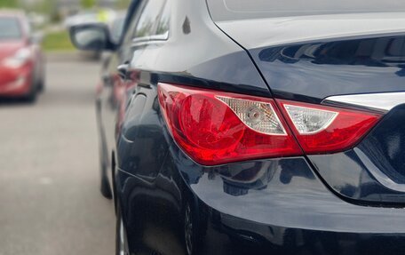 Hyundai Sonata VI, 2010 год, 940 000 рублей, 26 фотография