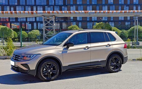 Volkswagen Tiguan II, 2021 год, 4 100 000 рублей, 3 фотография