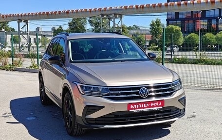 Volkswagen Tiguan II, 2021 год, 4 100 000 рублей, 5 фотография