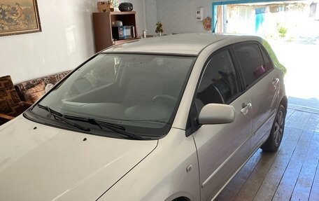 Toyota Corolla, 2004 год, 650 000 рублей, 5 фотография