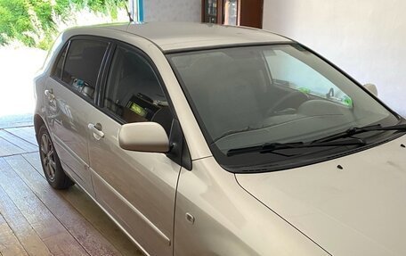 Toyota Corolla, 2004 год, 650 000 рублей, 4 фотография