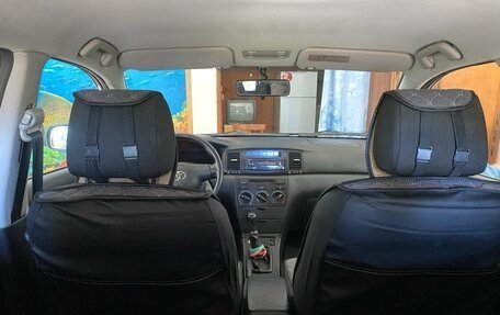 Toyota Corolla, 2004 год, 650 000 рублей, 17 фотография
