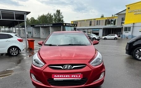 Hyundai Solaris II рестайлинг, 2013 год, 870 000 рублей, 2 фотография