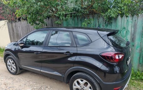 Renault Kaptur I рестайлинг, 2017 год, 1 175 000 рублей, 2 фотография