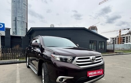 Toyota Highlander III, 2011 год, 2 100 000 рублей, 3 фотография