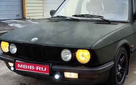 BMW 5 серия, 1982 год, 350 000 рублей, 1 фотография