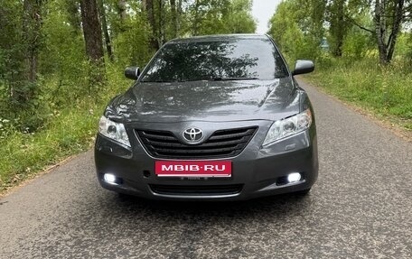 Toyota Camry, 2006 год, 850 000 рублей, 1 фотография