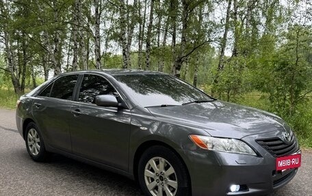 Toyota Camry, 2006 год, 850 000 рублей, 2 фотография
