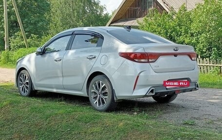 KIA Rio IV, 2021 год, 1 900 000 рублей, 2 фотография