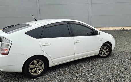 Toyota Prius, 2011 год, 850 000 рублей, 5 фотография