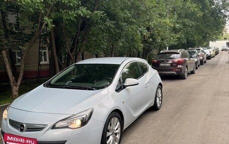 Opel Astra J, 2013 год, 810 000 рублей, 2 фотография