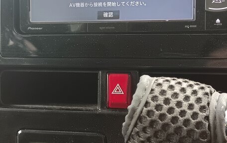 Toyota Roomy I, 2017 год, 1 150 000 рублей, 6 фотография
