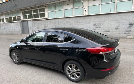 Hyundai Elantra VI рестайлинг, 2016 год, 1 400 000 рублей, 2 фотография