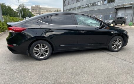 Hyundai Elantra VI рестайлинг, 2016 год, 1 400 000 рублей, 11 фотография