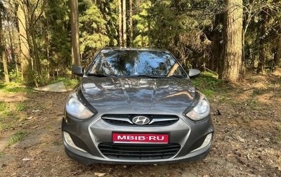 Hyundai Solaris II рестайлинг, 2011 год, 600 000 рублей, 1 фотография