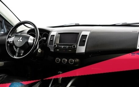 Mitsubishi Outlander III рестайлинг 3, 2010 год, 949 000 рублей, 9 фотография