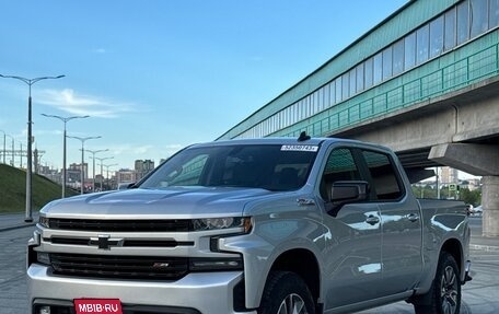 Chevrolet Silverado, 2021 год, 4 900 000 рублей, 3 фотография