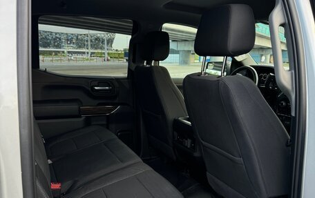 Chevrolet Silverado, 2021 год, 4 900 000 рублей, 16 фотография