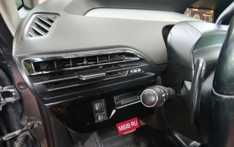 Citroen C4 Picasso II рестайлинг, 2017 год, 1 350 000 рублей, 19 фотография