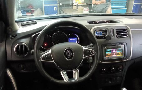 Renault Sandero II рестайлинг, 2018 год, 899 000 рублей, 5 фотография