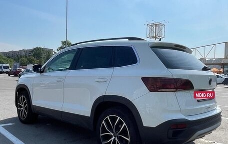 Volkswagen Taos, 2021 год, 2 400 000 рублей, 3 фотография