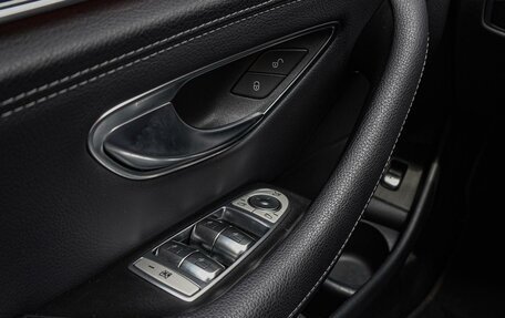 Mercedes-Benz E-Класс, 2020 год, 4 150 000 рублей, 19 фотография
