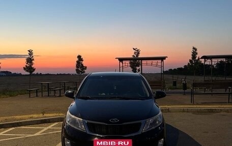 KIA Rio III рестайлинг, 2014 год, 1 050 000 рублей, 2 фотография