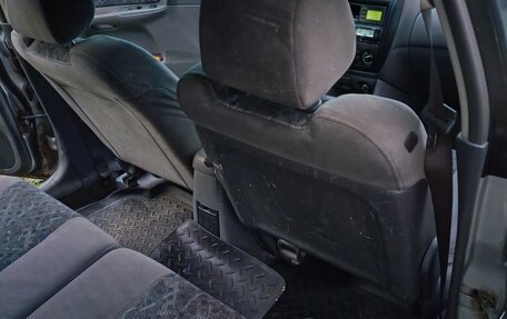 Mazda 323, 1999 год, 95 000 рублей, 8 фотография