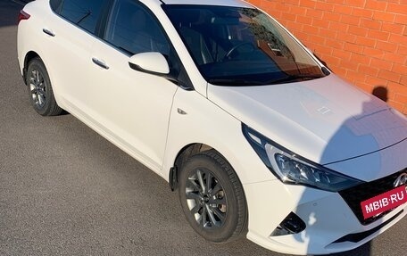 Hyundai Solaris II рестайлинг, 2022 год, 1 780 000 рублей, 3 фотография