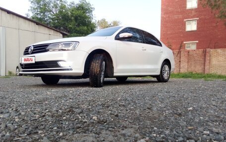 Volkswagen Jetta VI, 2017 год, 1 000 000 рублей, 3 фотография