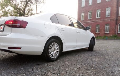 Volkswagen Jetta VI, 2017 год, 1 000 000 рублей, 8 фотография