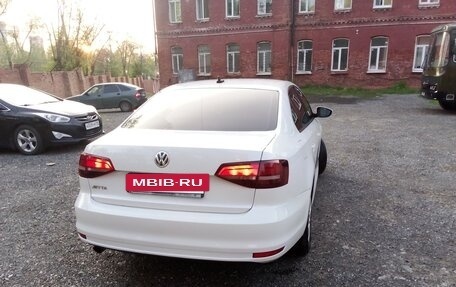 Volkswagen Jetta VI, 2017 год, 1 000 000 рублей, 5 фотография