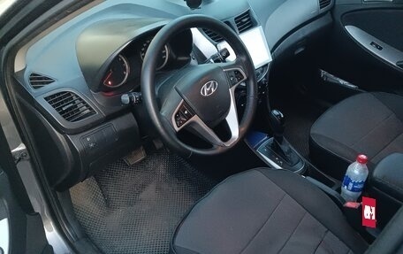 Hyundai Solaris II рестайлинг, 2015 год, 980 000 рублей, 2 фотография