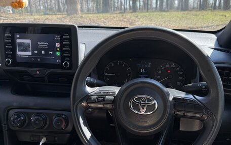 Toyota Yaris, 2020 год, 1 190 000 рублей, 9 фотография