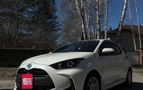 Toyota Yaris, 2020 год, 1 190 000 рублей, 3 фотография