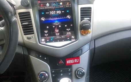Chevrolet Cruze II, 2010 год, 650 000 рублей, 8 фотография