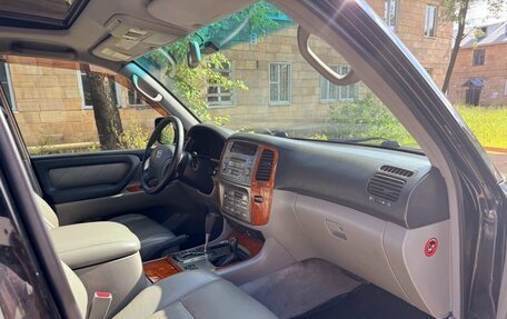 Toyota Land Cruiser 100 рестайлинг 2, 2006 год, 2 500 000 рублей, 9 фотография