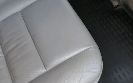 Toyota Land Cruiser 100 рестайлинг 2, 2006 год, 2 500 000 рублей, 17 фотография