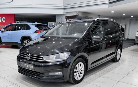 Volkswagen Touran III, 2018 год, 1 490 000 рублей, 5 фотография