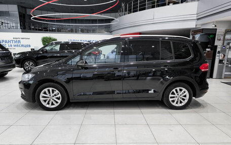 Volkswagen Touran III, 2018 год, 1 490 000 рублей, 12 фотография
