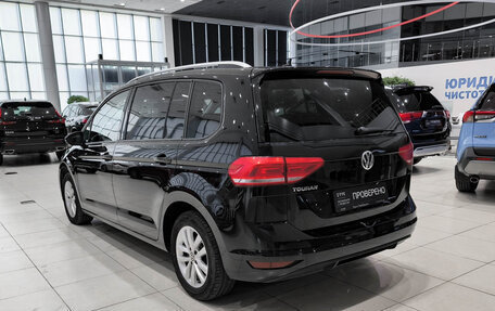 Volkswagen Touran III, 2018 год, 1 490 000 рублей, 11 фотография