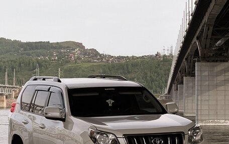 Toyota Land Cruiser Prado 150 рестайлинг 2, 2012 год, 2 900 000 рублей, 9 фотография