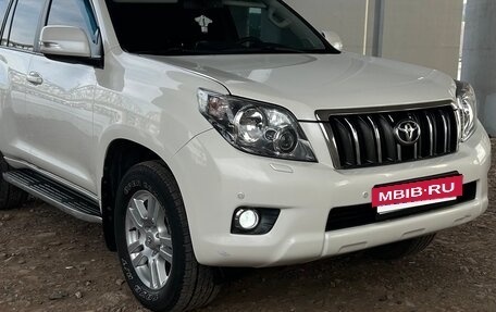 Toyota Land Cruiser Prado 150 рестайлинг 2, 2012 год, 2 900 000 рублей, 11 фотография