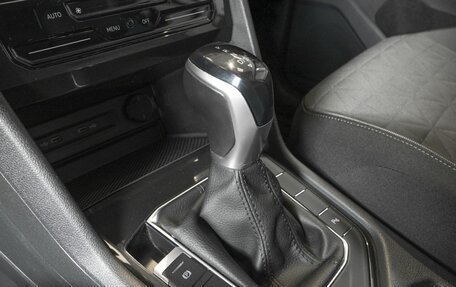Volkswagen Tiguan II, 2021 год, 2 655 100 рублей, 5 фотография